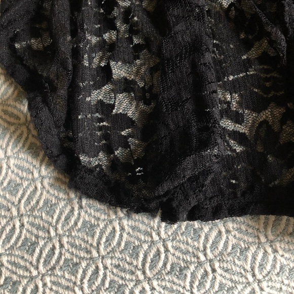 LACE GOWN - OFFERS ACCEPTED - Picture 3 of 5